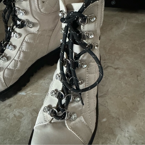 GUESS Combat Boots - Picture 4 of 8